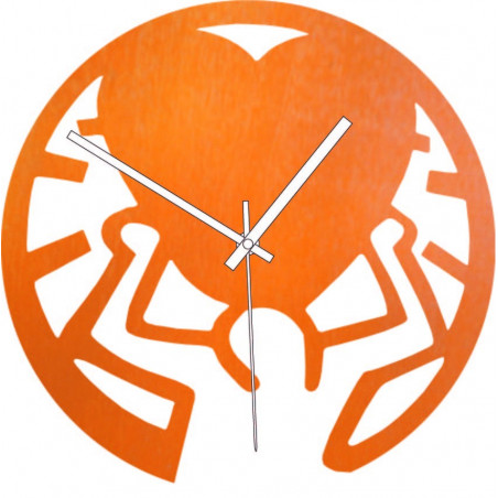 Dřevěné hodiny - láska na ramenou černé a barevné | SENTOP PR0420