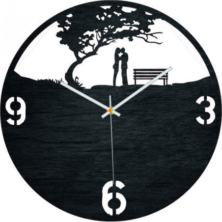 Dřevěné hodiny na zeď láska v parku