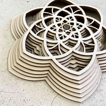 Dřevěná mandala Harmonie z více vrstev až 90 x 100 cm