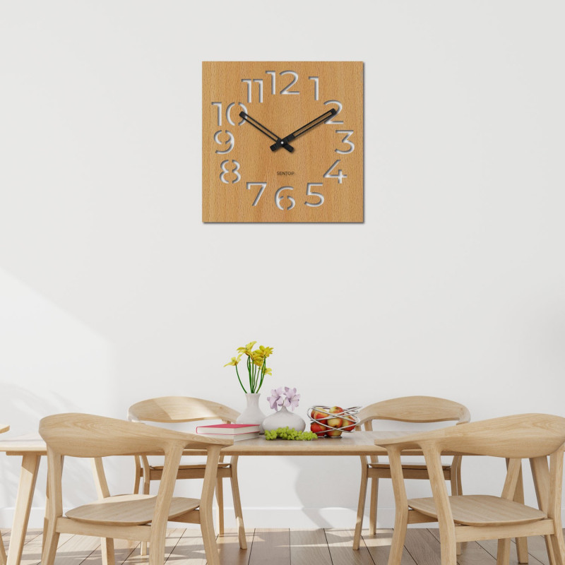 Moderní dřevěné hodiny na zeď s minimalistickým designem