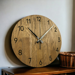 Drevené hodiny na stenu z dubového dreva - Číselný ciferník