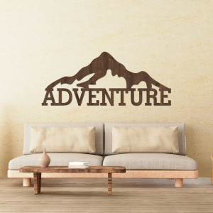 Vyřezávaný dřevěný obraz na stěně hory - ADVENTURE 2