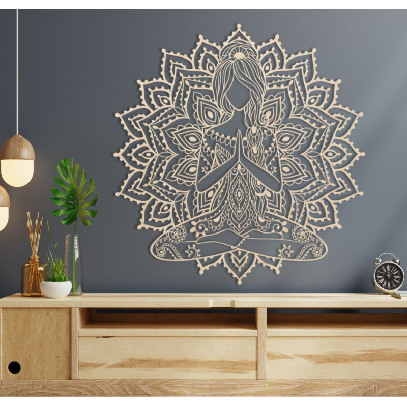 Dřevěná 3D mandala jóga žena na zeď – designová dekorace do obývacího pokoje pro moderní a harmonický interiér.