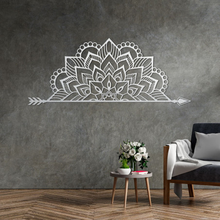 Dřevěná mandala na zeď s jemným ornamentálním vzorem jako elegantní dekorace do interiéru