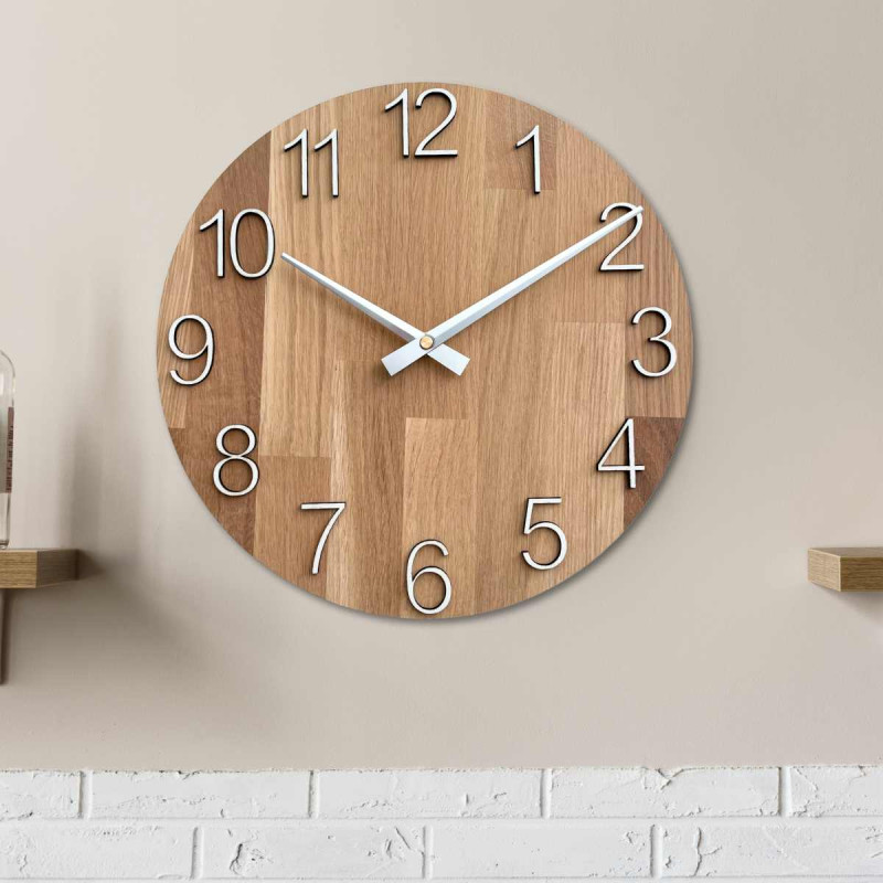 Nástěnné hodiny z dubového masivu - minimalistický design UNITA