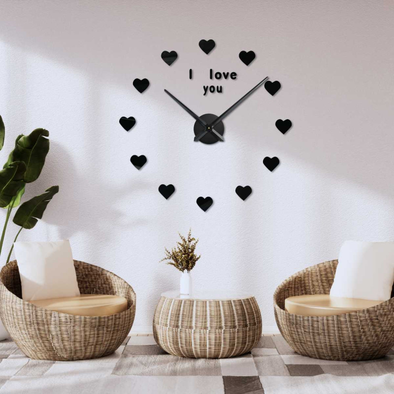 Romantické nástěnné hodiny se srdíčky namísto čísel a nápisem "I love you" v horní části ciferníku.