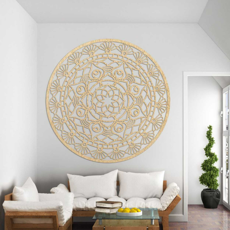 Kruhový design s jemnými liniemi a květinovými vzory, které vytvářejí harmonický celek.