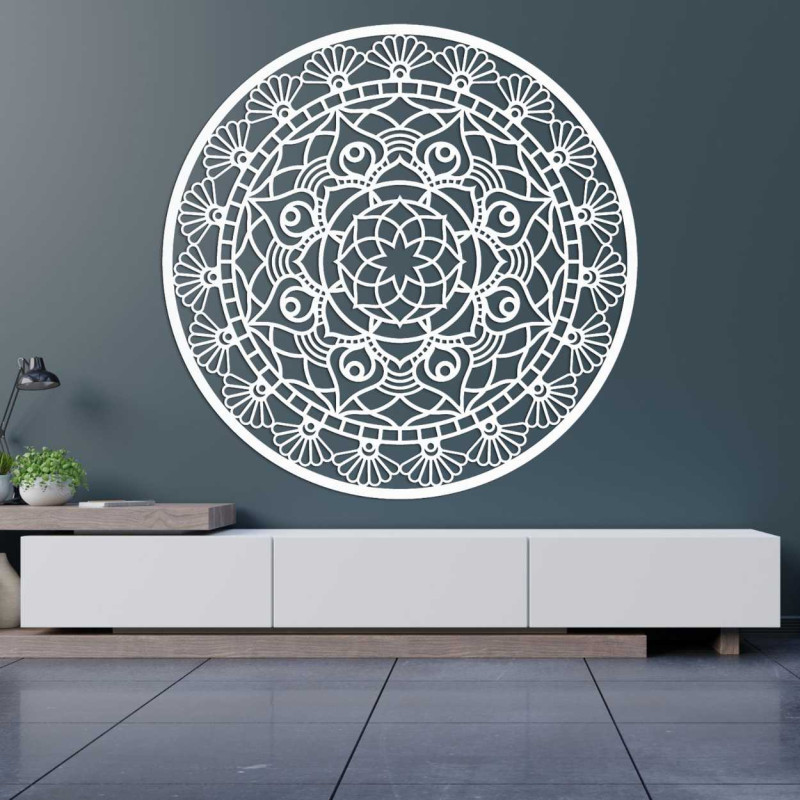 Kruhový design s jemnými liniemi a květinovými vzory, které vytvářejí harmonický celek.