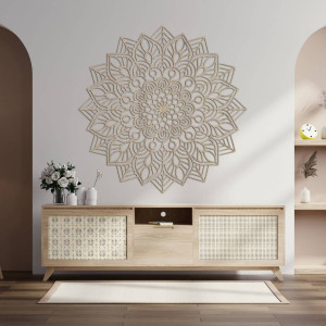 Dekorace inspirovaná přírodními a geometrickými tvary v harmonické kompozici.