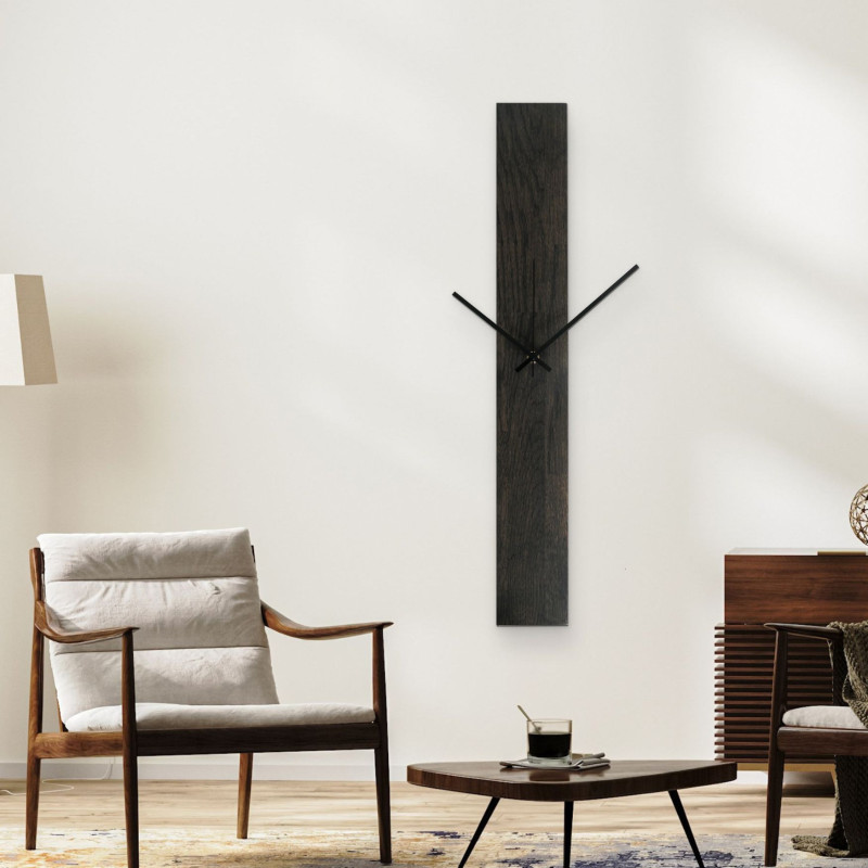 Stylové nástěnné hodiny v černé barvě