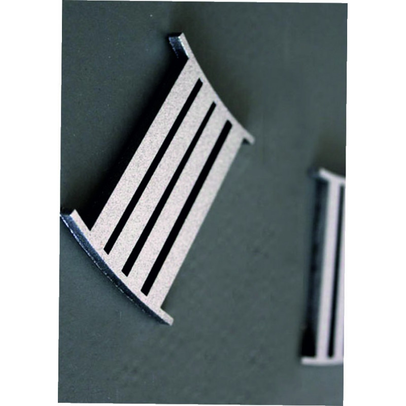 Plastové nástěnné hodiny pro děti z plexiskla. Trendy nástěnné hodiny jako dárek. Hodiny Xmomo. Akrylové hodiny