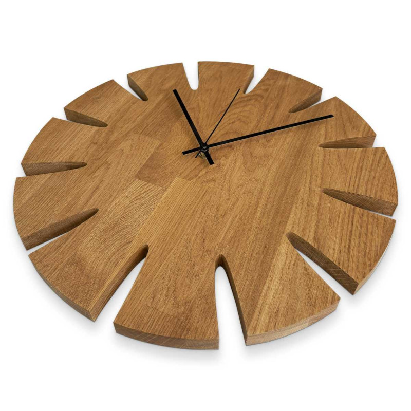 Originální ručně vyrobené hodiny ze dřeva do dětského pokoje nebo ložnice.