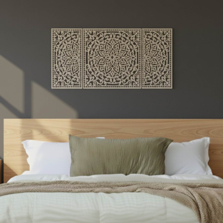 Ručně vyřezávaná dřevěná dekorace přináší harmonii a styl