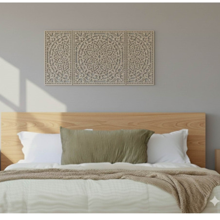 Ručně vyřezávaná dřevěná dekorace přináší harmonii a styl