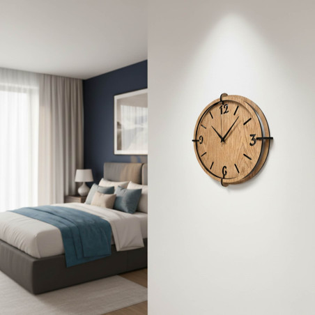 Stylové hodiny Dub – minimalistický design a kontrastní černé detaily