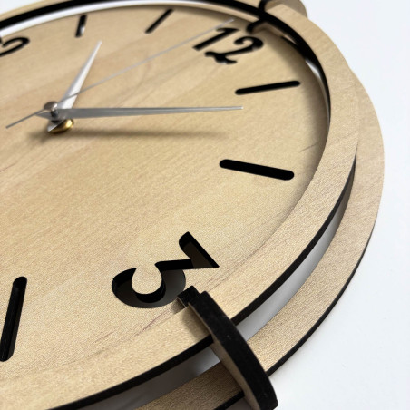 Designové hodiny z HDF desky s vrstveným ciferníkem a minimalistickým stylem do obývacího pokoje.