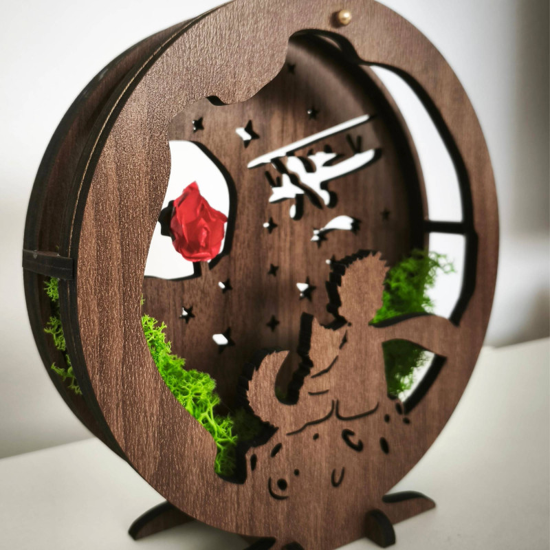 LED dekorace Malý princ s letadlem | Ořech Wenge