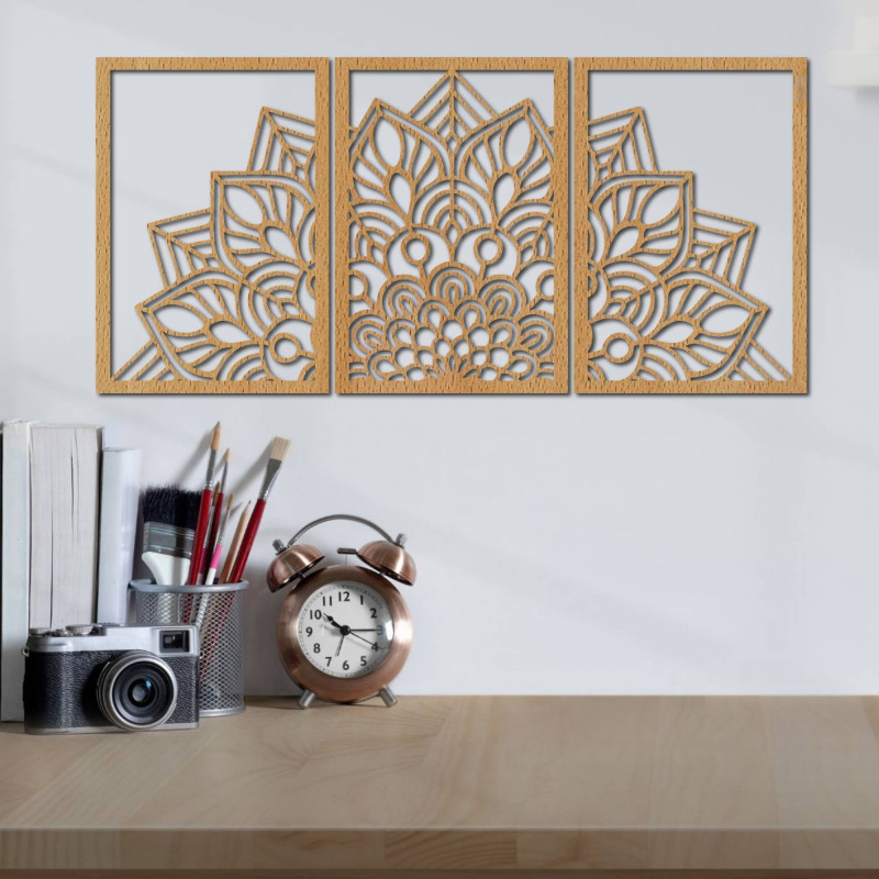 Precizně vyřezávaná mandala a hodiny. Spojení umění a přírodního materiálu.