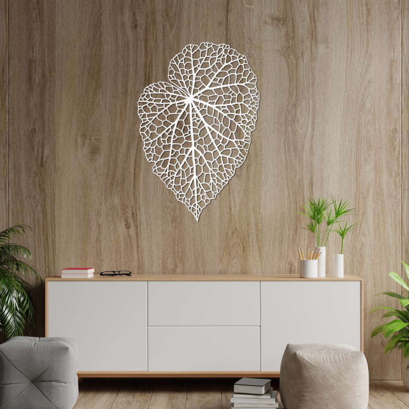 Dekorativní dřevěný list v čistém minimalistickém stylu