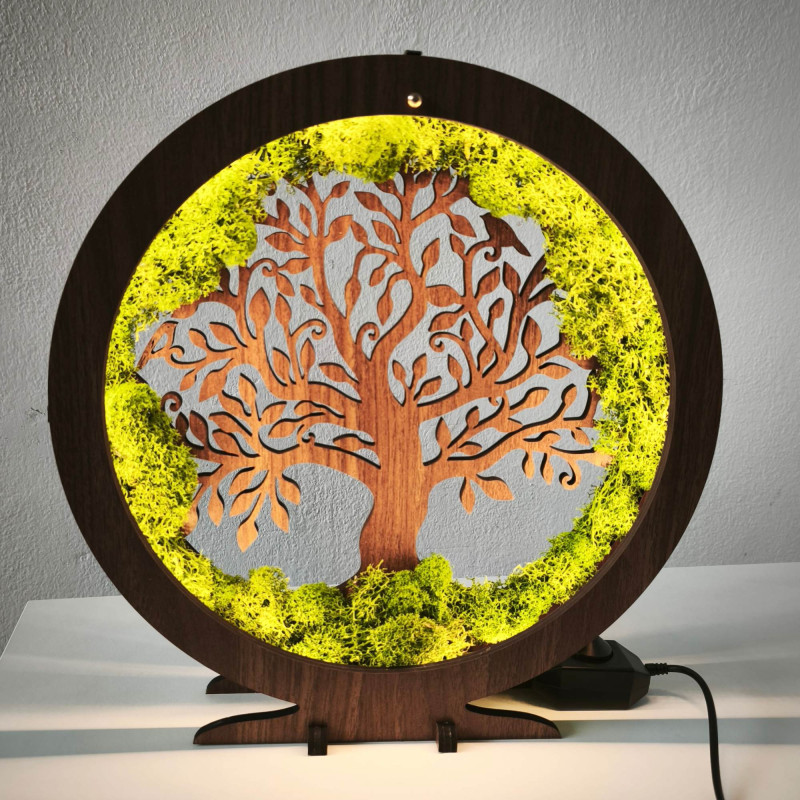 LED lampa Strom života s mechem – stolní dekorace do obývacího pokoje.