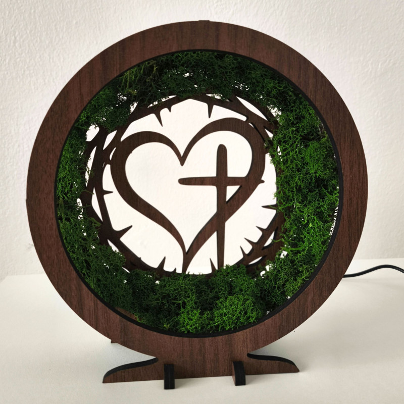 Hledáte jedinečný dárek? LED lampa s mechem a křesťanským symbolem je ideální volba.