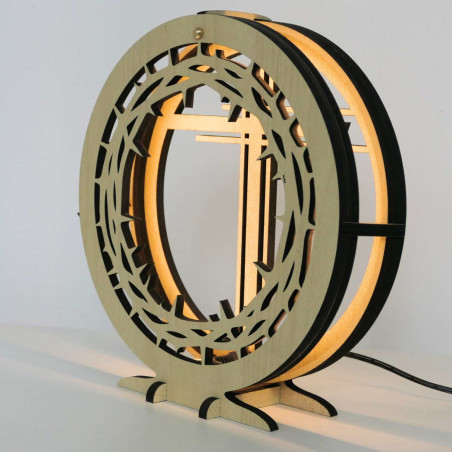 LED kříž s trnovou korunou vytvoří klid a harmonii domova.