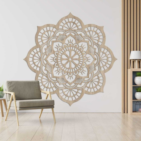 Velká dřevěná mandala jako stylový doplněk nad pohovku do obývacího pokoje