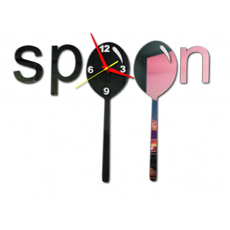 Moderní hodiny na stěnu vyrobeny z plastu. Vlastní výroba, X-momo Moderní hodiny na stěnu vyrobeny z plastu. Vlastní výroba, X-momo