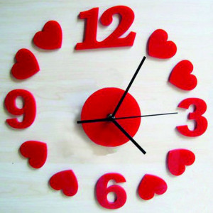 Nástěnné hodiny Červené srdce, 30x30 cm