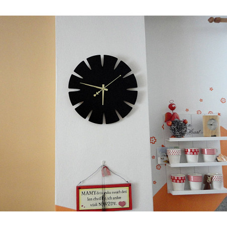 Dřevěné nástěnné hodiny z HDF SPECTRA