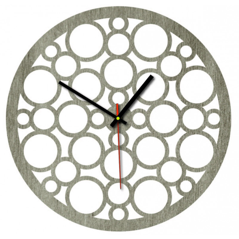 Nástěnné hodiny z dřevěné překližky po stopách času